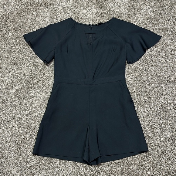 Banana Republic Pants - Banana Republic Petite romper flutter sleeve shorts pockets black 2P one piece